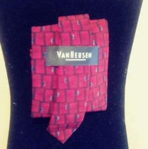 3/$25😌VAN HEUSEN SILK TIE